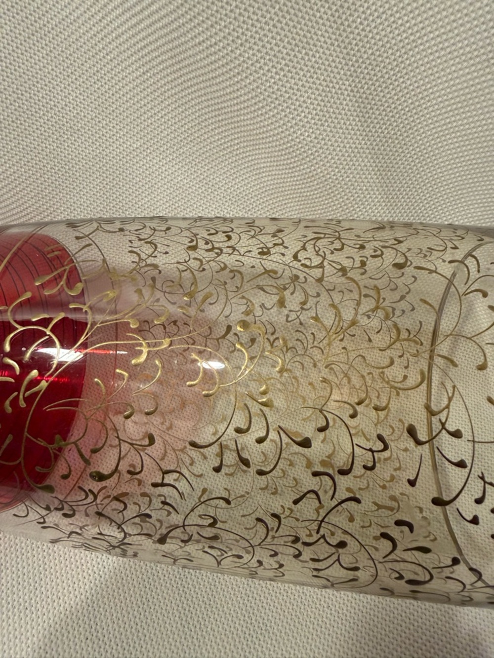 Ruby Red and Gold Scrolls Rioja vase about 11”. - Picture 4 of 6